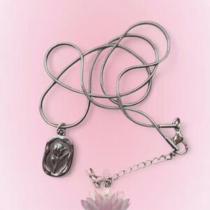silver rose necklace